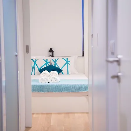 Diamond House With Ac, Avenida Apartment