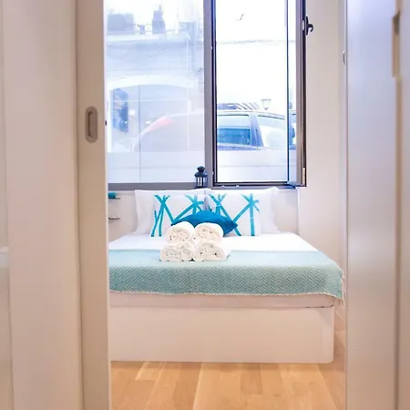Diamond House With Ac, Avenida *